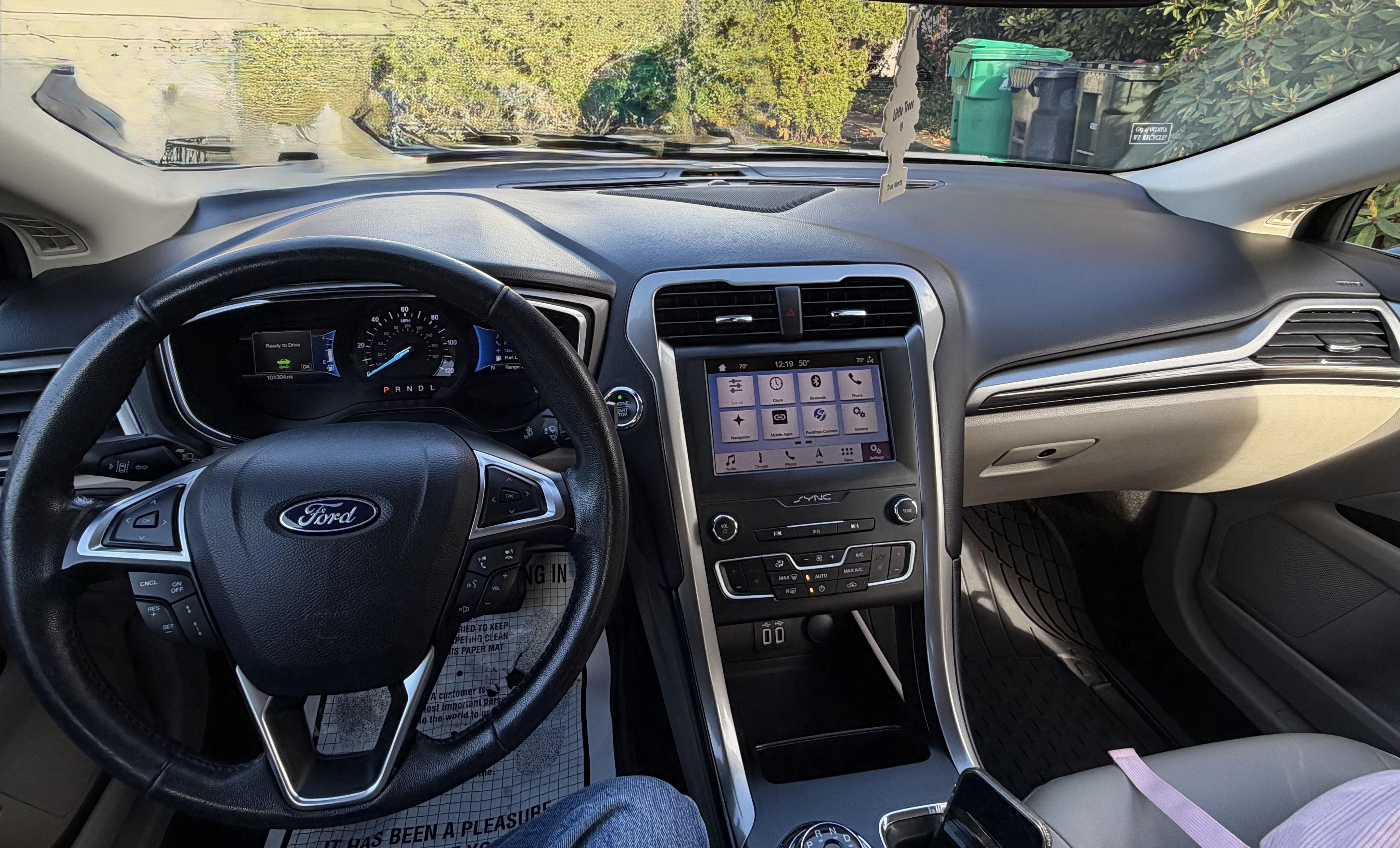 Used 2019 Ford Fusion SEL FWD image 16