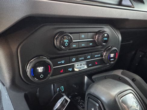 Used 2023 Ford Bronco Big Bend image 11