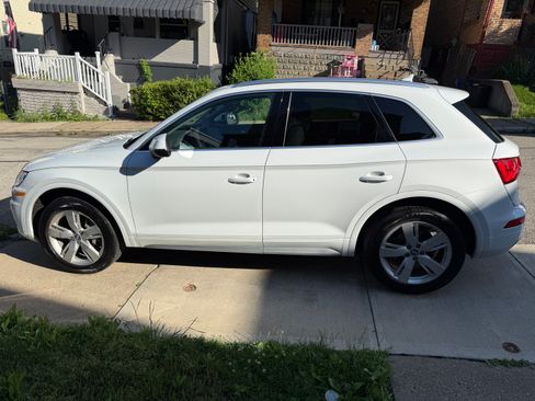 Used 2019 Audi Q5 2.0T Premium Plus w/ Premium Plus Package AWD/4WD image 23