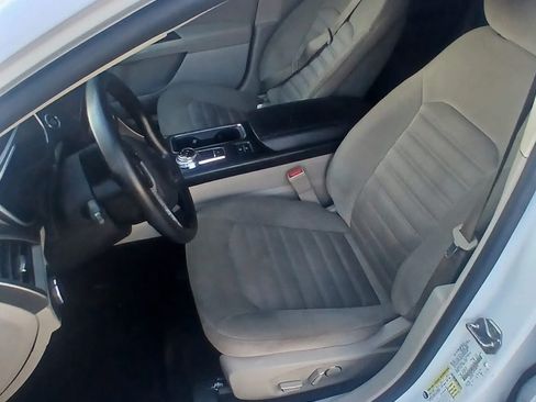 Used 2019 Ford Fusion SE image 6