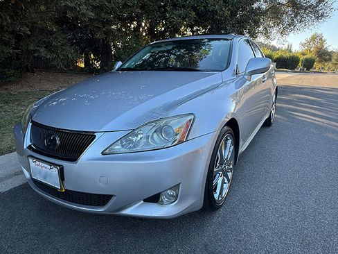Used 2008 Lexus IS 250 w/ Premium Pkg RWD image 30