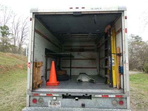 Used 2007 Ford E-450 and Econoline 450 image 8