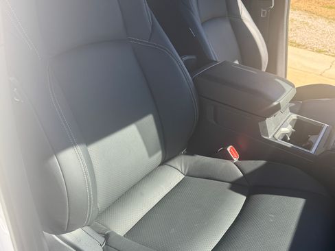 Used 2024 Toyota Tacoma TRD Off-Road image 6