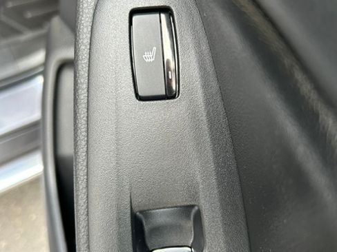 Used 2022 Honda Accord Touring image 25