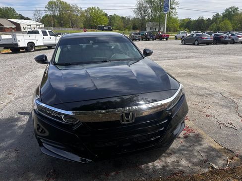 Used 2018 Honda Accord LX image 5