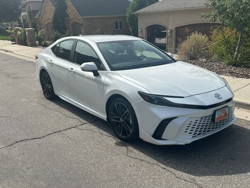 Used 2025 Toyota Camry XSE image 11