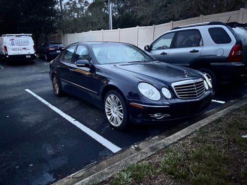 Used 2008 Mercedes-Benz E 550 Sedan image 16