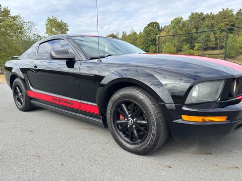 Used 2006 Ford Mustang Coupe image 8