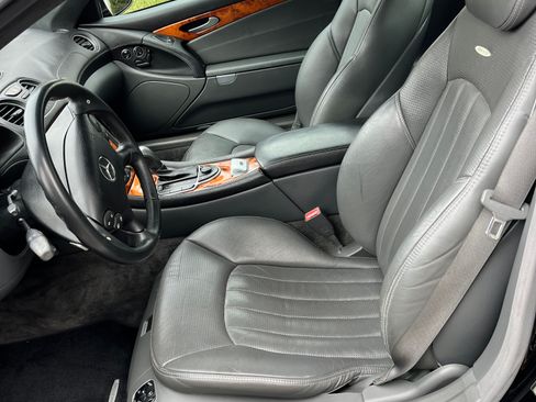 Used 2004 Mercedes-Benz SL 55 AMG image 6