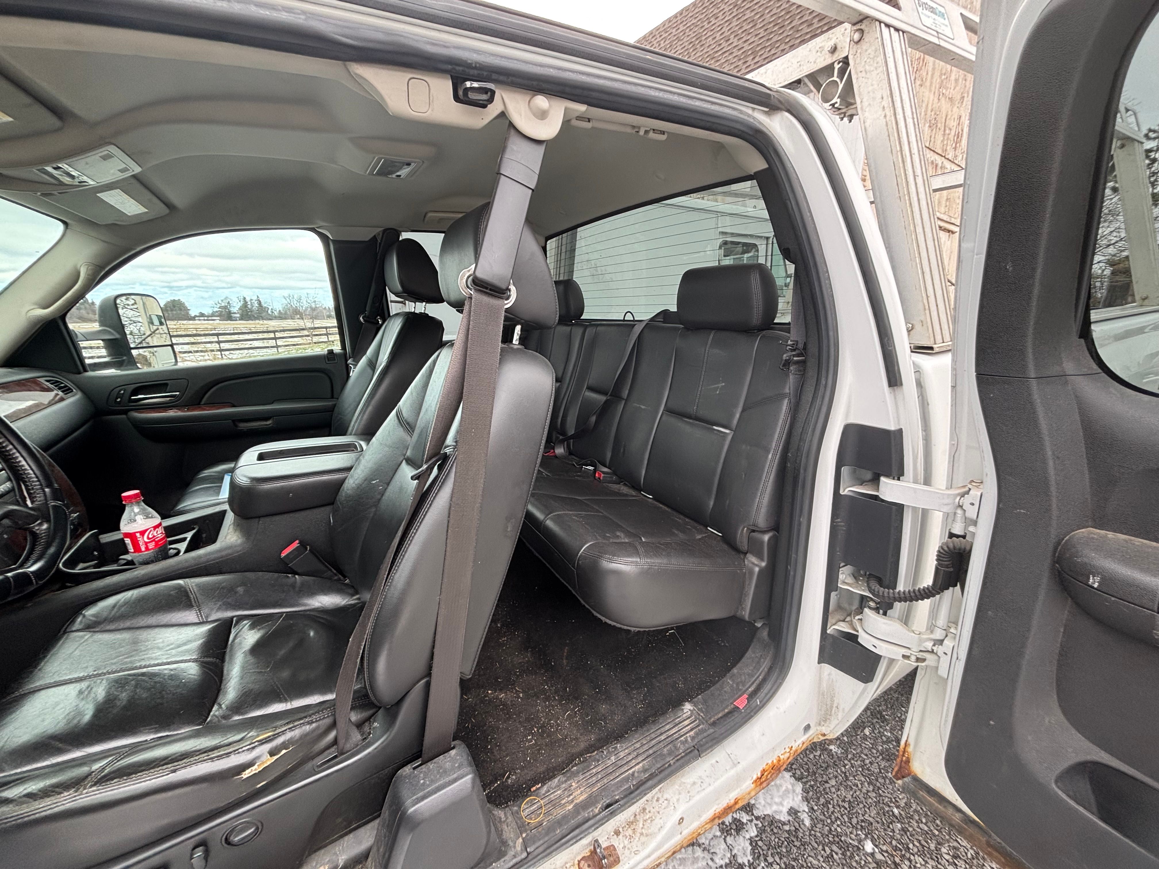 Used 2009 Chevrolet Silverado 2500 LTZ w/ Safety Package AWD/4WD image 11