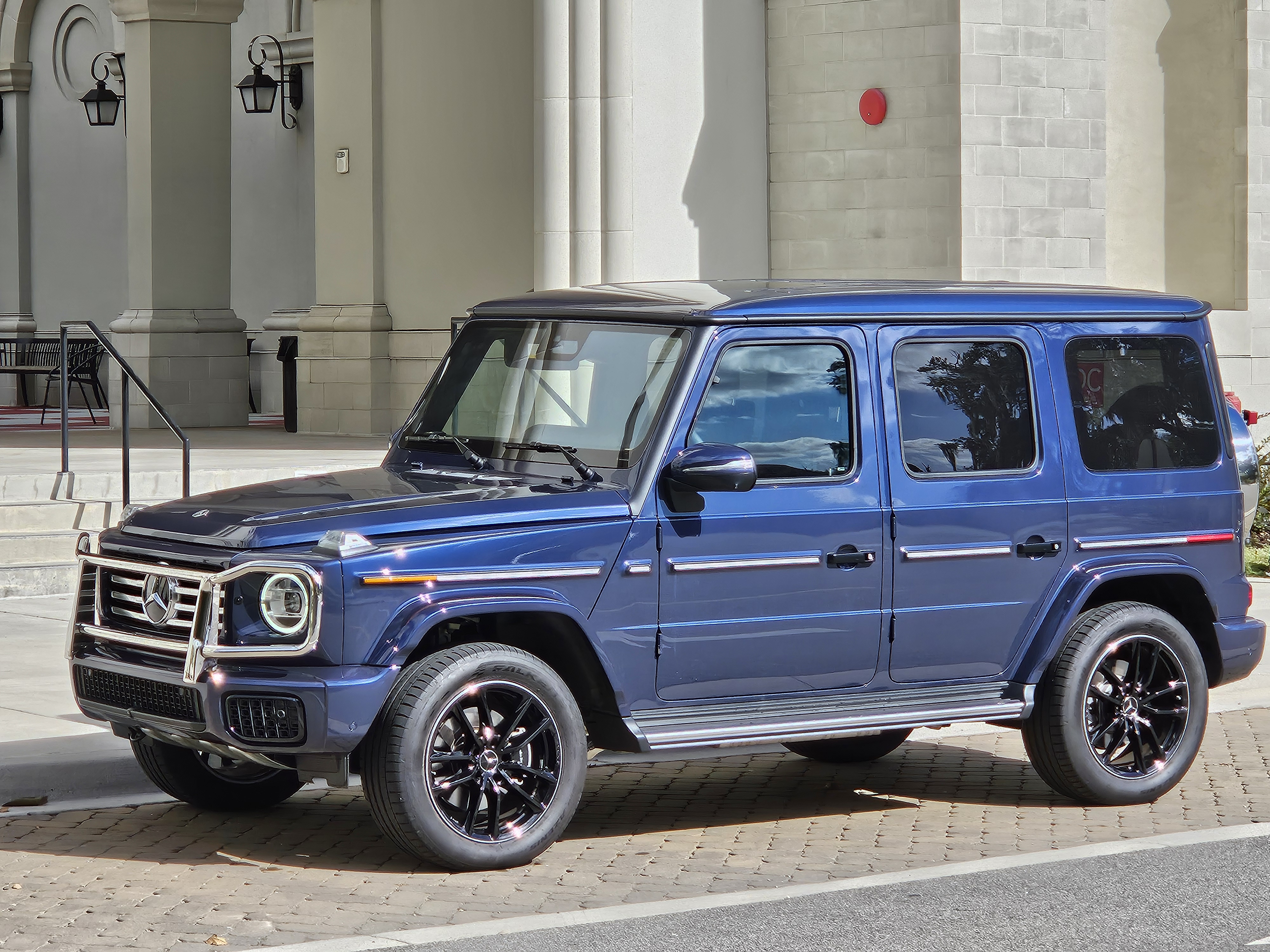 Used 2025 Mercedes-Benz G 550 image 4