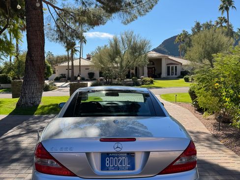 Used 2008 Mercedes-Benz SL 550 w/ AMG Sport Pkg image 12