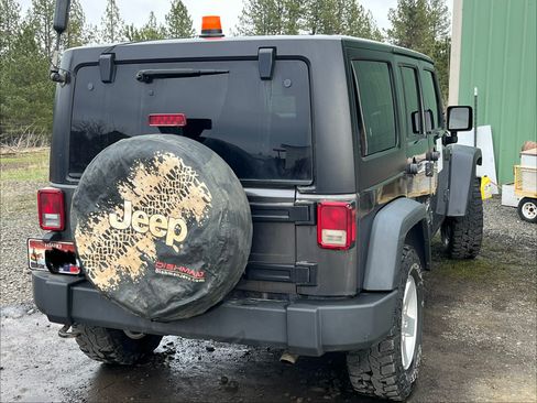 Used 2018 Jeep Wrangler Unlimited Sport image 4