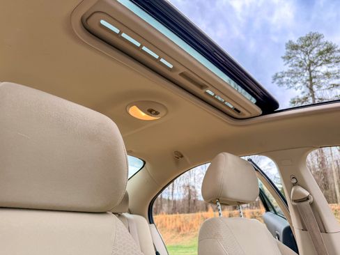 Used 2006 Pontiac G6 Sedan w/ Premium Value Package image 32