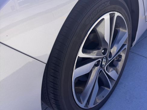 Used 2014 Hyundai Elantra Limited w/ Option Group 03 image 14