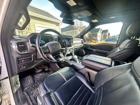 Used 2021 Ford F150 Platinum image 9