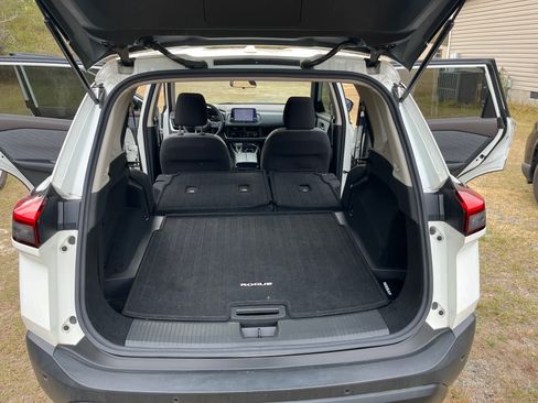 Used 2021 Nissan Rogue S image 6