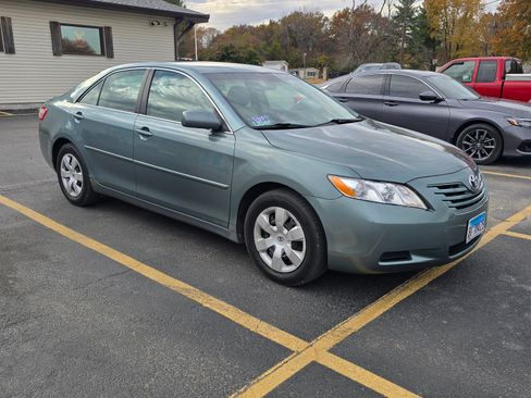 Used 2009 Toyota Camry LE image 5