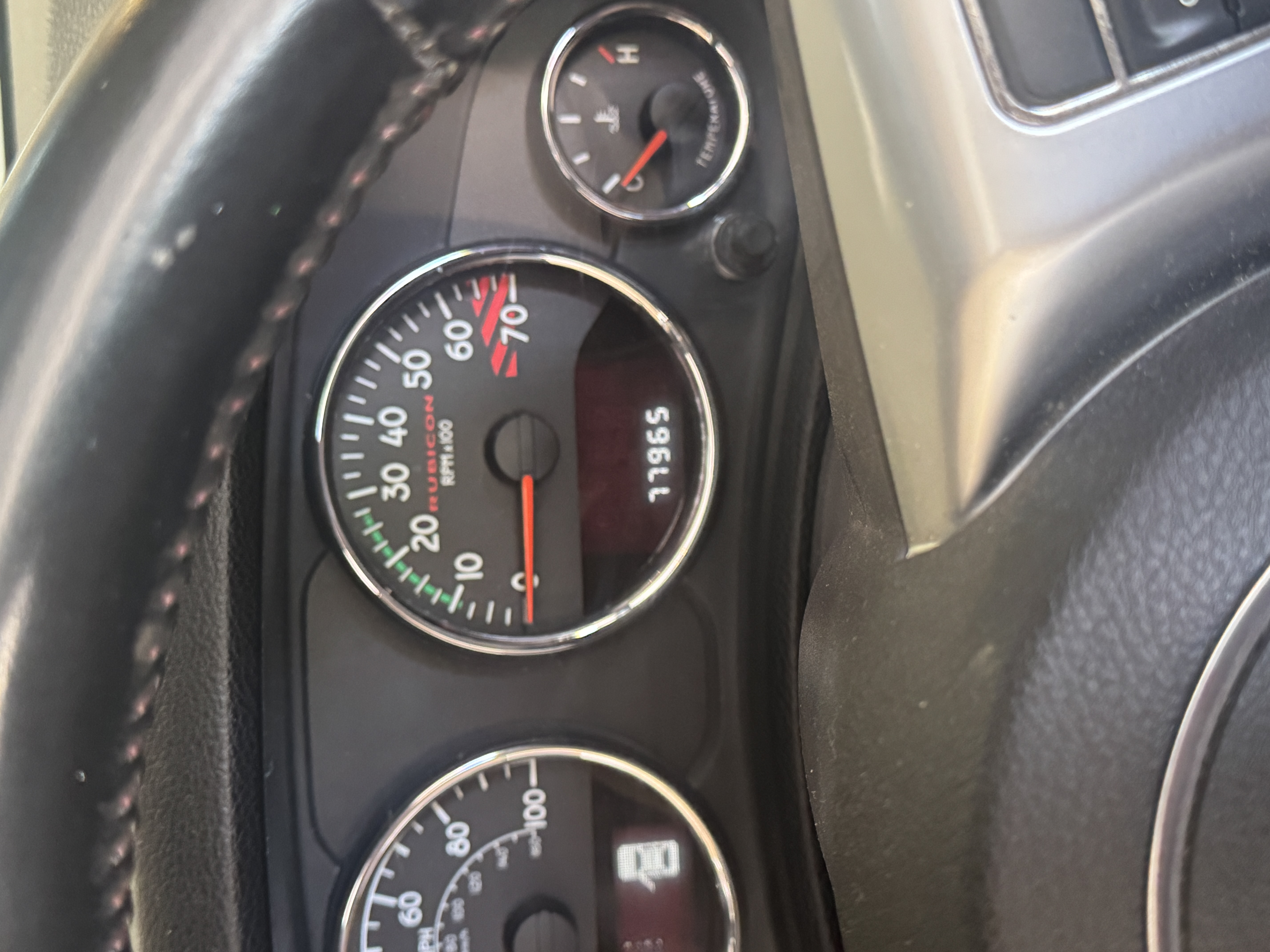 Used 2013 Jeep Wrangler Rubicon AWD/4WD image 6
