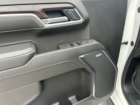 Used 2025 GMC Sierra 1500 SLT w/ SLT Premium Plus Package image 15