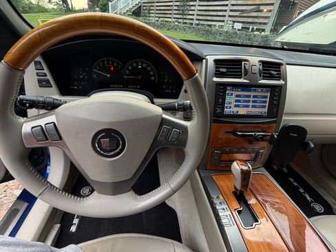 Used 2006 Cadillac XLR RWD image 27