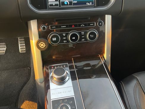 Used 2015 Land Rover Range Rover Autobiography image 13