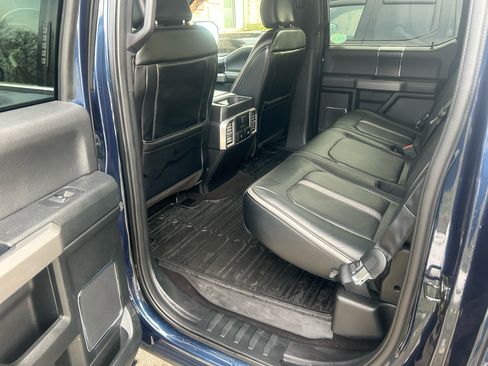 Used 2019 Ford F150 Platinum w/ Equipment Group 701A Luxury image 4