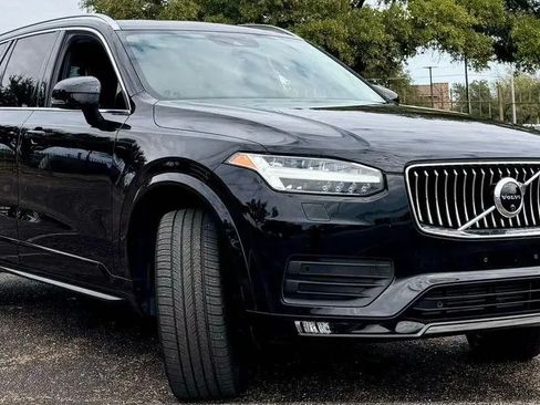 Used 2020 Volvo XC90 T6 Momentum image 1
