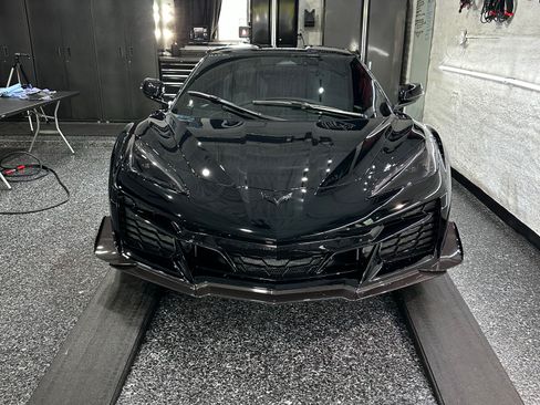 Used 2024 Chevrolet Corvette Z06 w/ Z07 Performance Package image 2