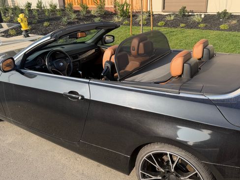 Used 2010 BMW 328i Convertible image 9