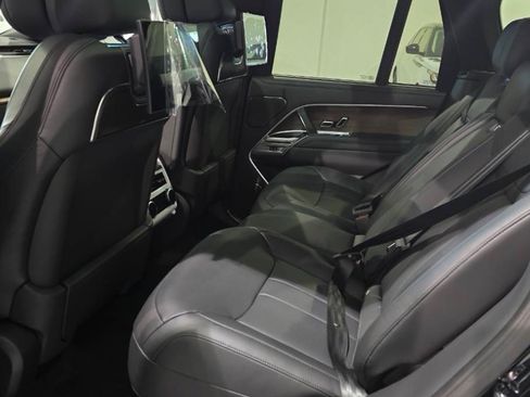 Used 2024 Land Rover Range Rover Autobiography AWD/4WD image 9
