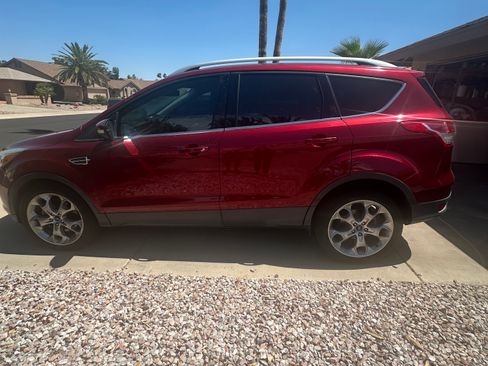 Used 2014 Ford Escape Titanium FWD image 2