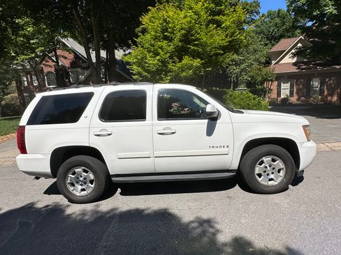 Used 2007 Chevrolet Tahoe LT w/ LT Preferred Equipment Group RWD image 13