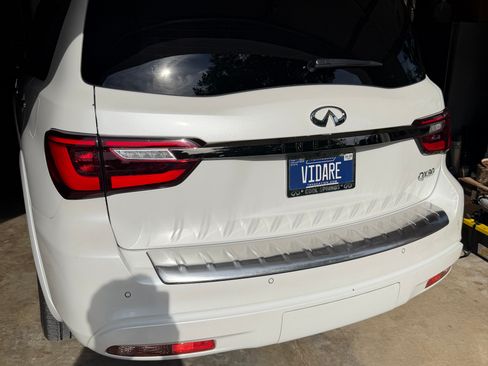 Used 2023 INFINITI QX80 Premium Select w/ Cargo Package RWD image 9
