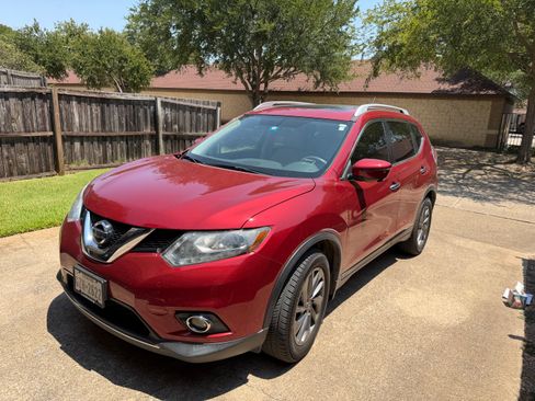 Used 2016 Nissan Rogue SL w/ SL Premium Package FWD image 2
