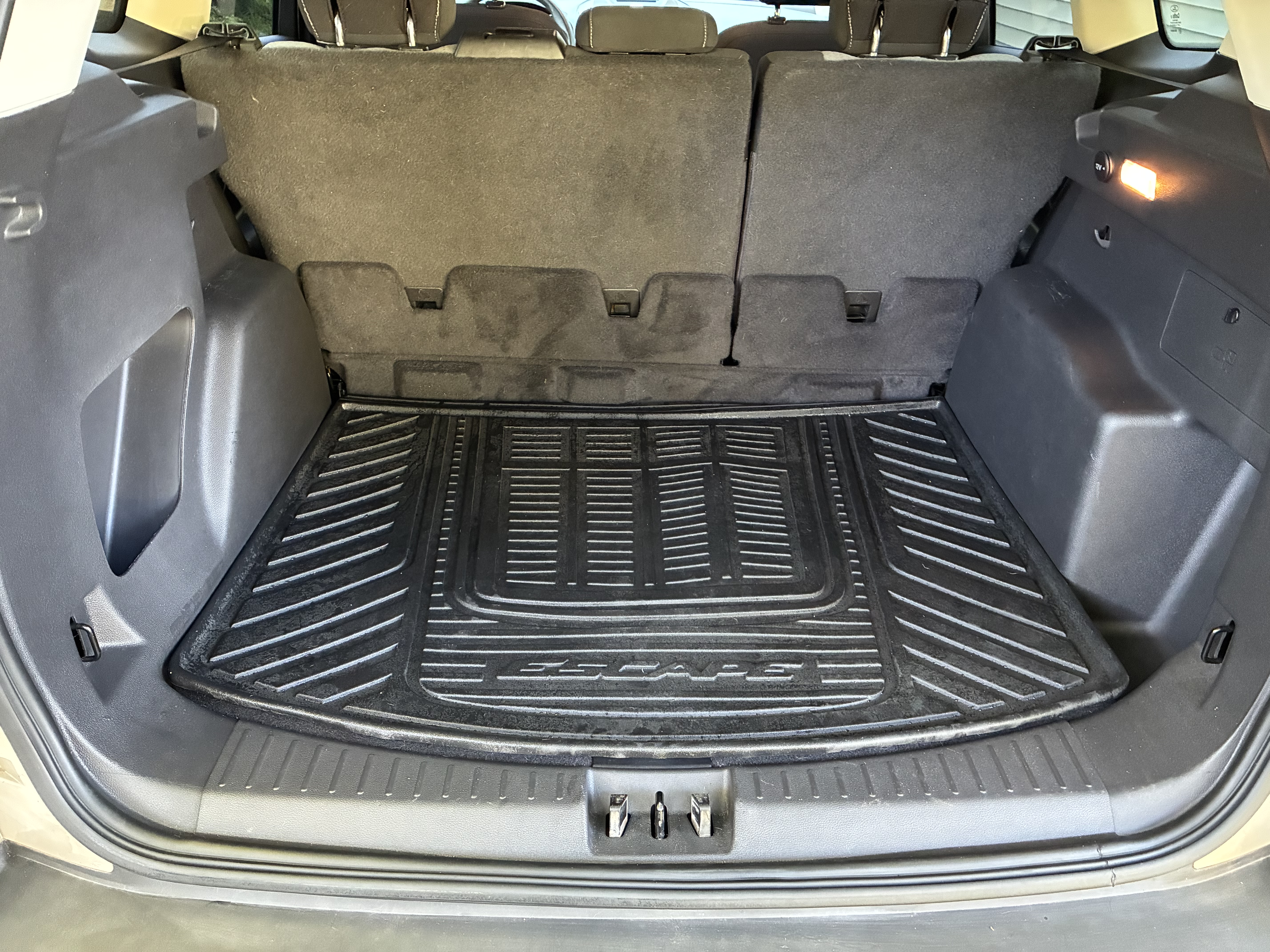 Used 2017 Ford Escape SE w/ Equipment Group 201A AWD/4WD image 14