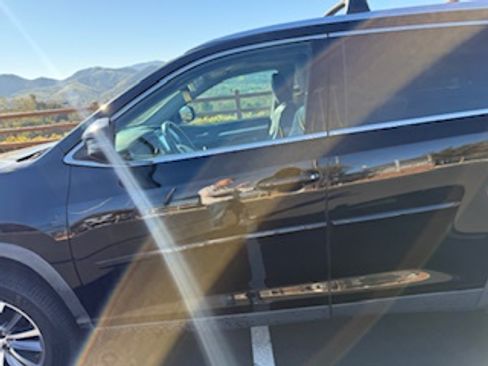 Used 2019 Toyota Highlander XLE image 16