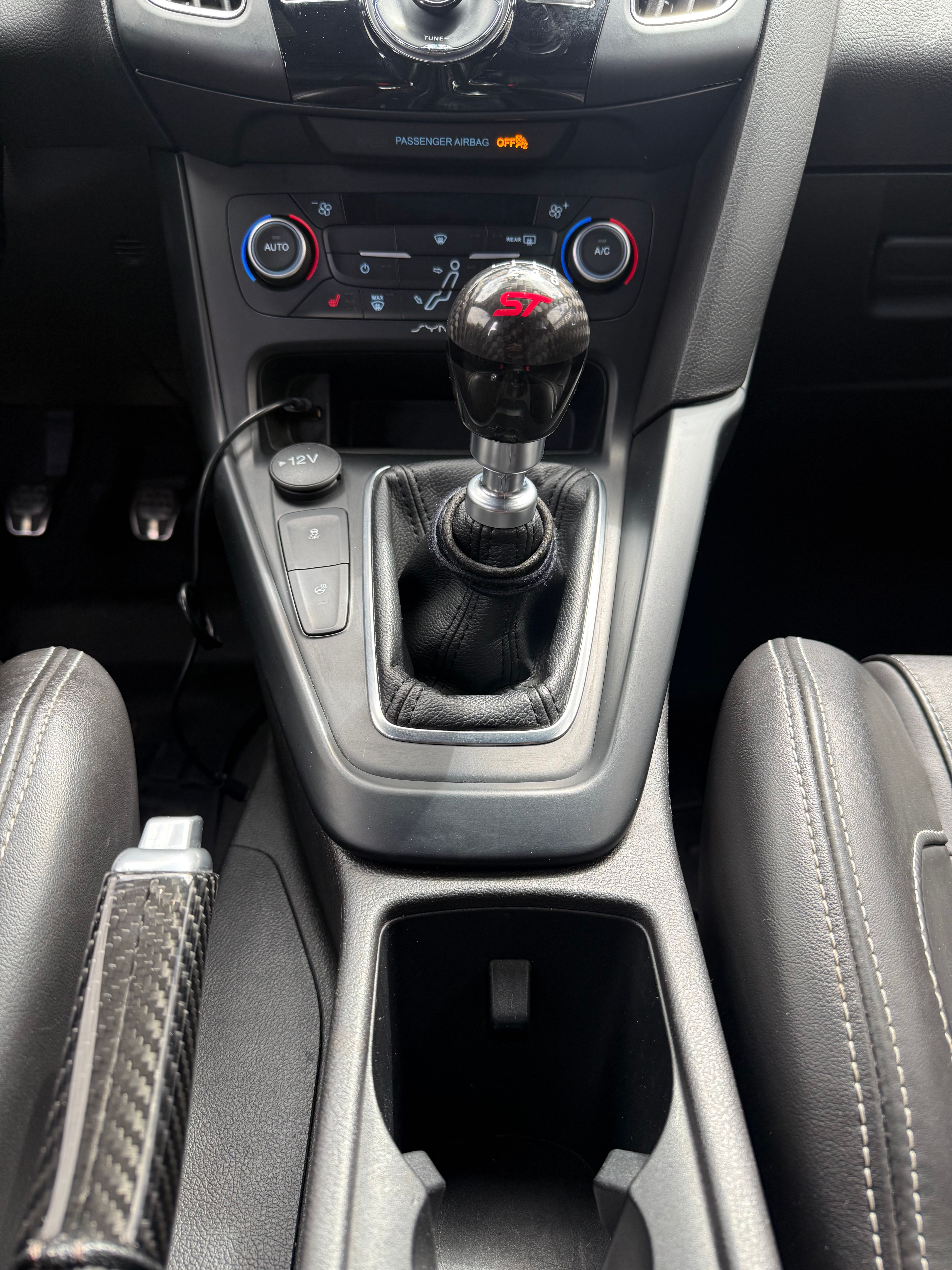 Used 2018 Ford Focus ST w/ Equipment Group 402A FWD image 20