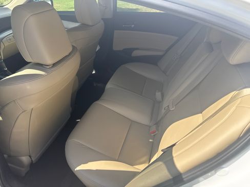 Used 2017 Acura ILX image 6