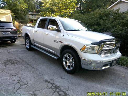 Used 2016 RAM 1500 Laramie w/ Convenience Group AWD/4WD image 1