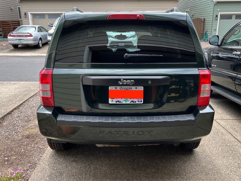 Used 2010 Jeep Patriot Sport FWD image 4