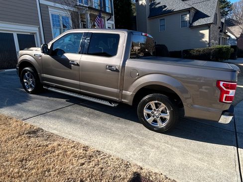 Used 2018 Ford F150 XLT w/ Equipment Group 301A Mid image 6