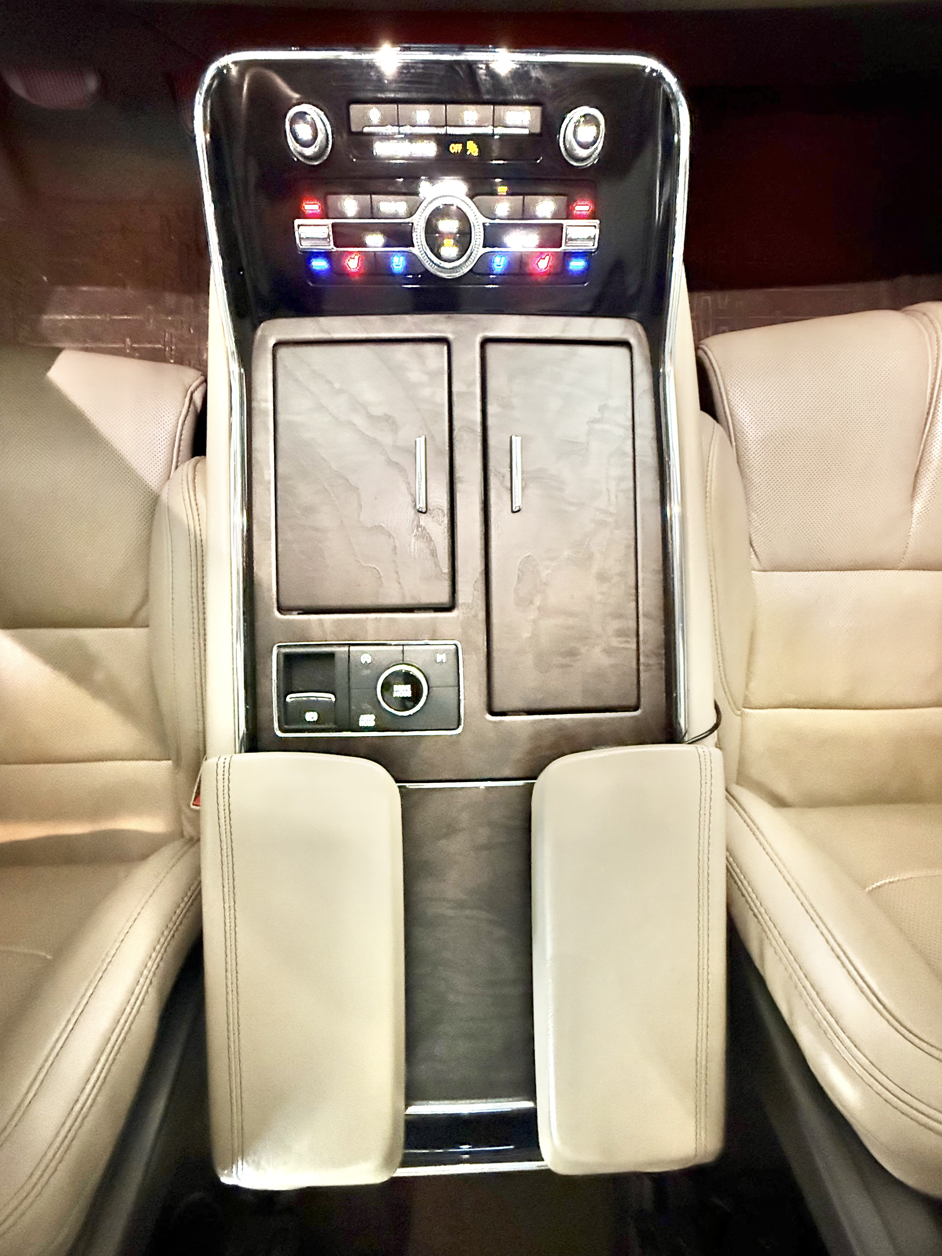 Used 2024 Lincoln Navigator L Reserve AWD/4WD image 15