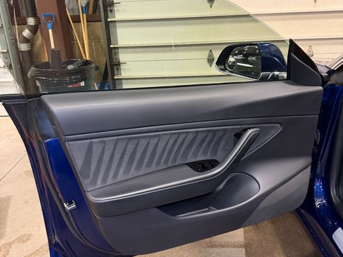 Used 2018 Tesla Model 3 Long Range image 17