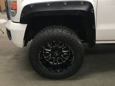 Used 2015 GMC Sierra 2500 Denali w/ Snow Plow Prep Package image 5