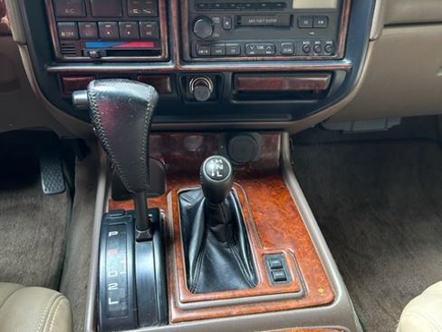 Used 1996 Toyota Land Cruiser image 10