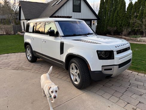Used 2020 Land Rover Defender 110 HSE image 2
