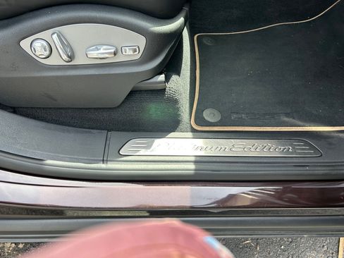 Used 2014 Porsche Cayenne Diesel Platinum Edition image 16