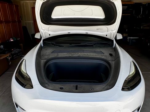 Used 2022 Tesla Model Y Performance AWD/4WD image 10