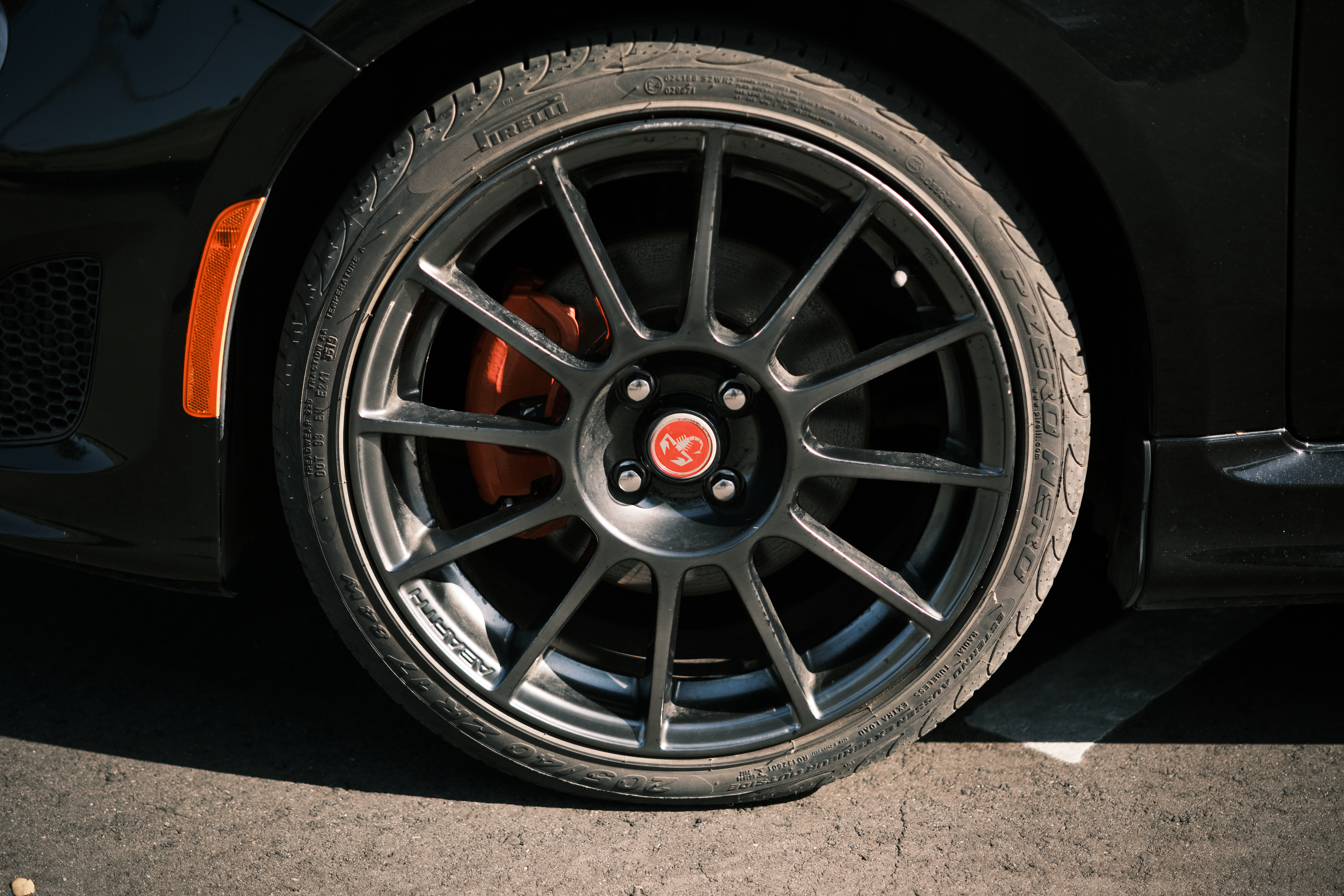 Used 2012 FIAT 500 Abarth w/ Safety & Convenience Pkg FWD image 6